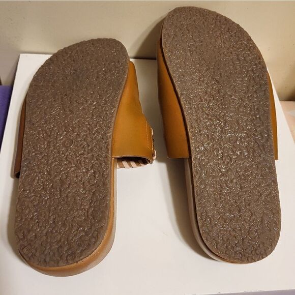 New Seychelles Los Angeles "Catch A Wave" Leather Slide Sandals Sz.6 Ret. $109 - Picture 6 of 7